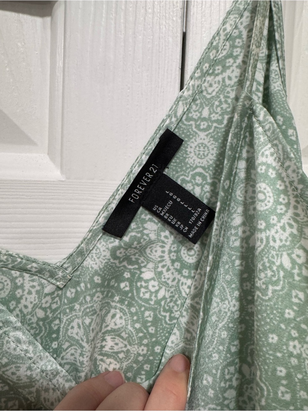 Forever 21 Mint Green Asymmetrical Slip Dress Medallion Print V-Neck Large - Picture 2 of 2